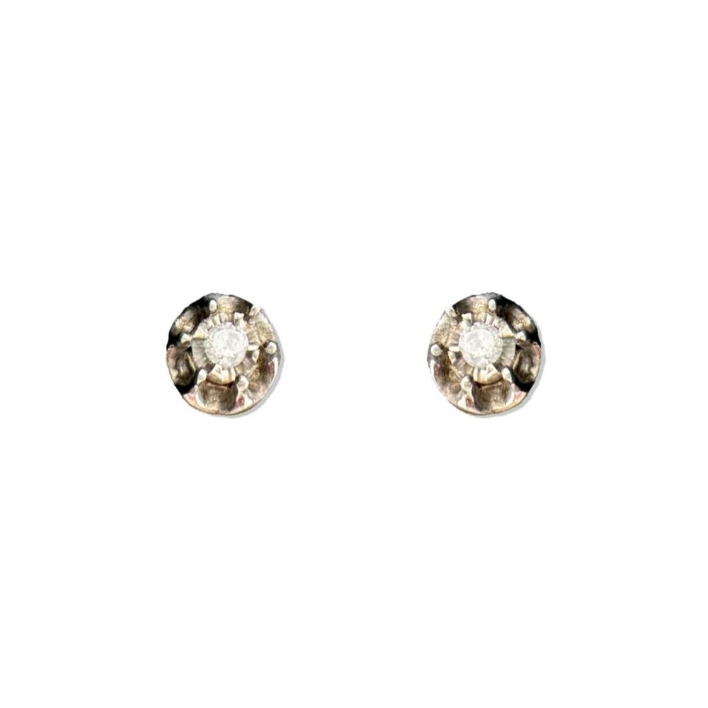 Pretty & Petite Diamond Stud Earrings Illusion Set Center w Ruffled Silver Edge